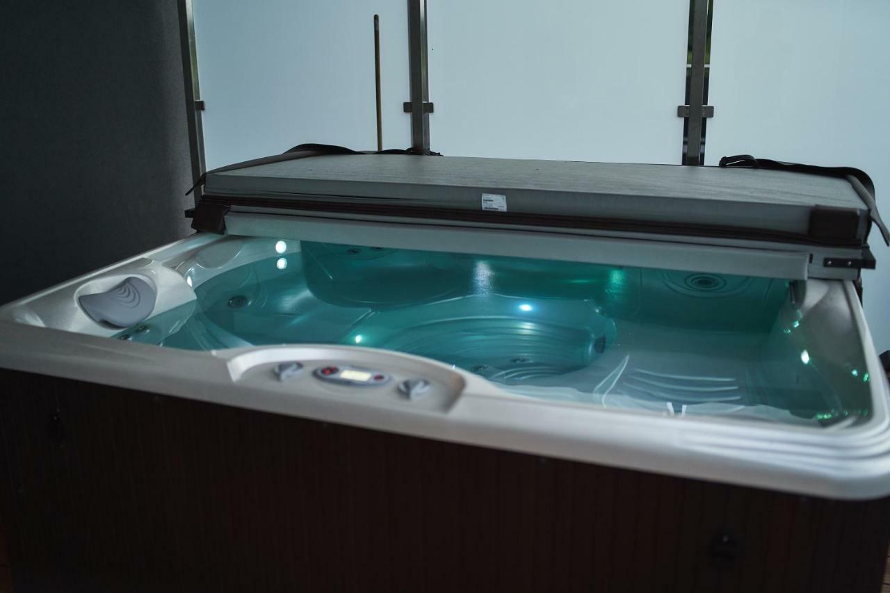 ז'שוב Apartament - Jacuzzi מראה חיצוני תמונה